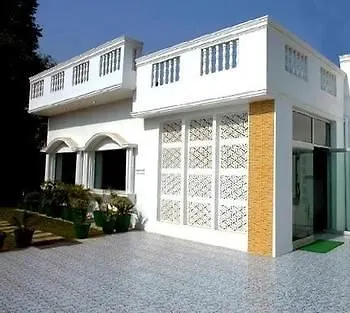 Hotel Dolphinn Agra Agra  3*, Agra (Uttar Pradesh)