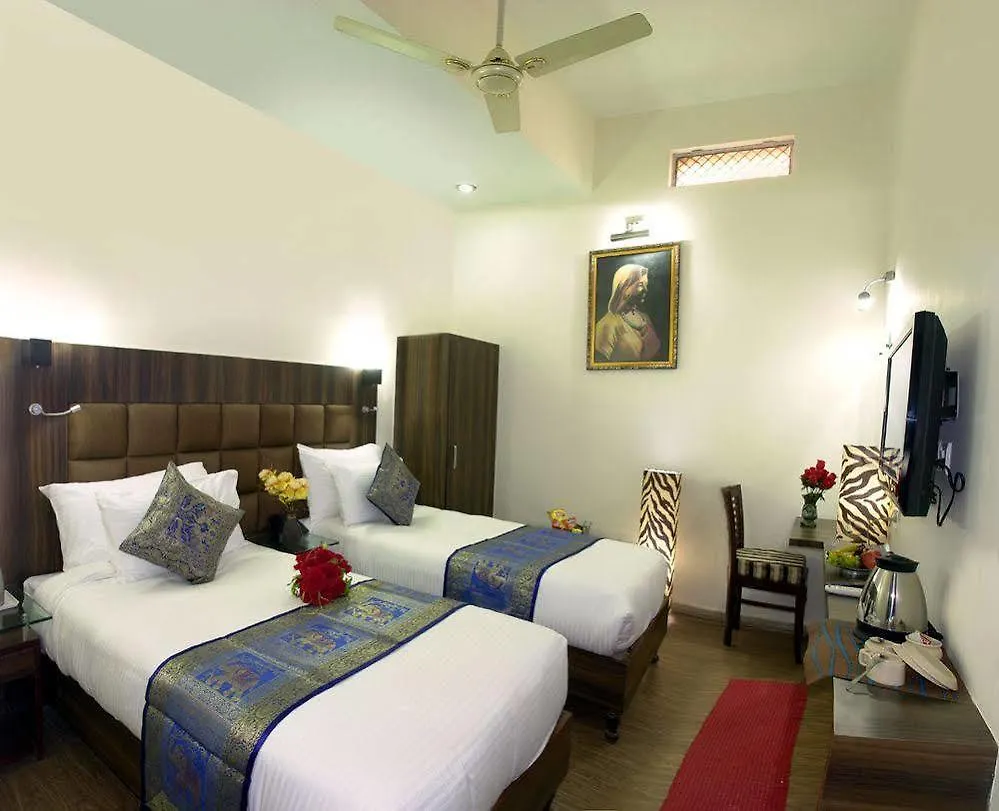 Hotel Dolphinn Agra location